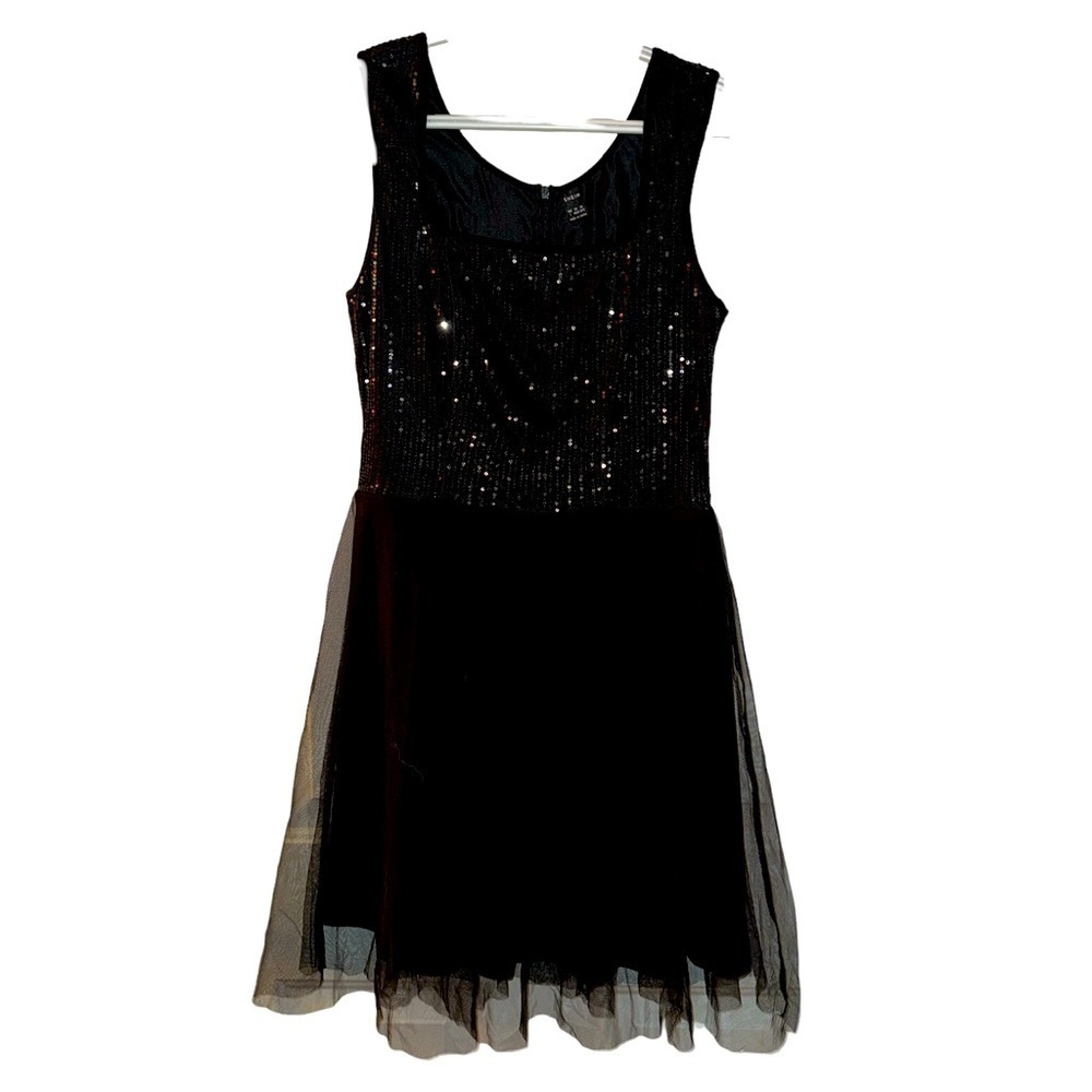 Beautiful SHEIN square/boat neck sequin and tulle mini cocktail dress.